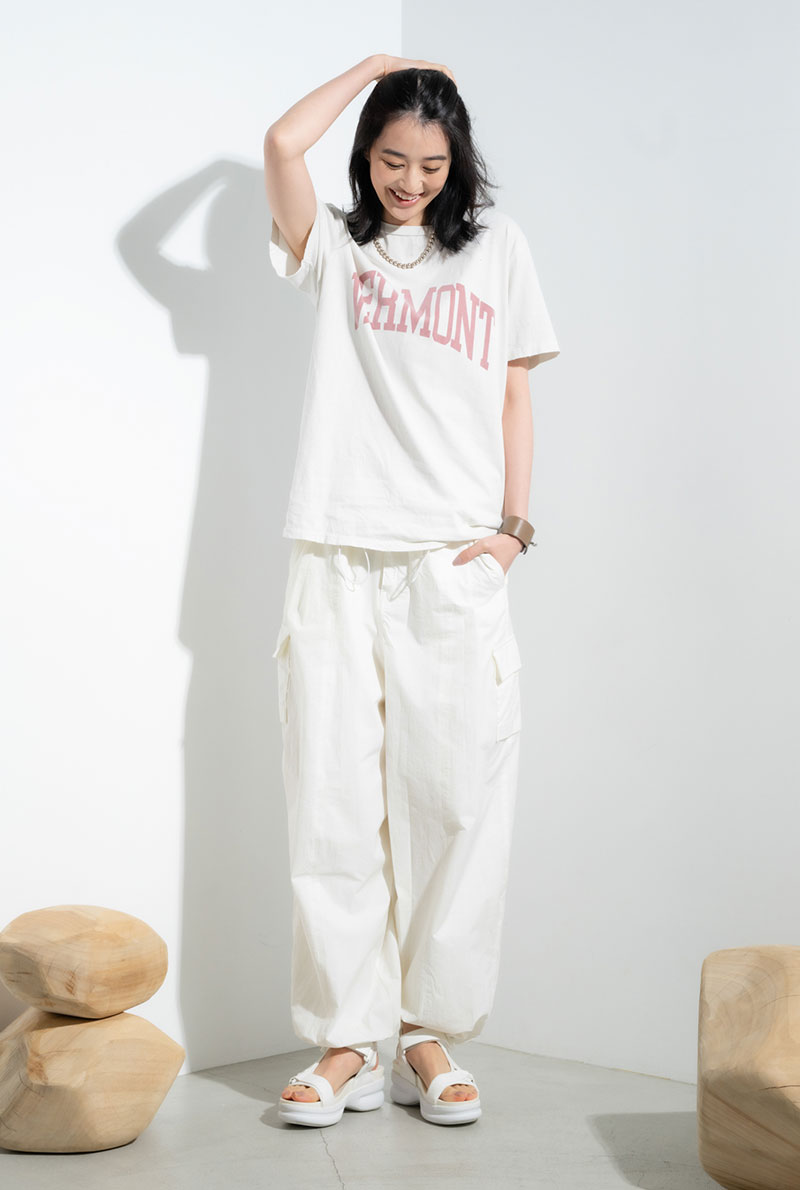 モデル着用 コンクリート ホワイト イメージ画像
