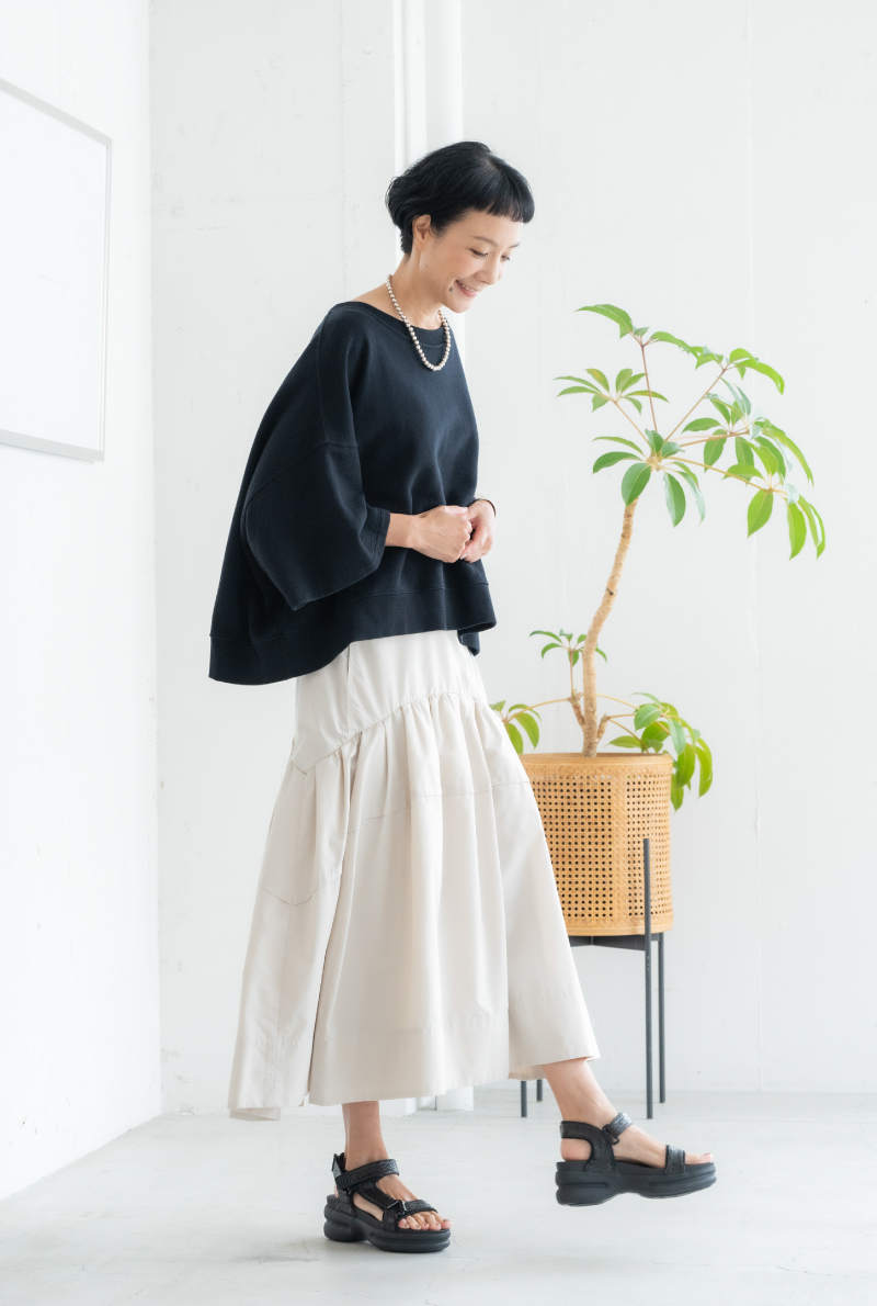 モデル着用 コンクリート  イメージ画像